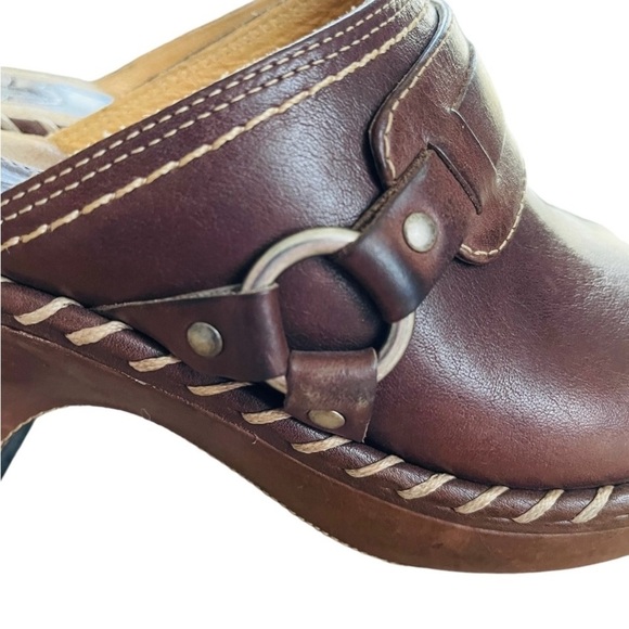 FRYE Charlotte Vintage Leather Whipstitch Mule Clogs | Size 6 - Picture 12 of 15
